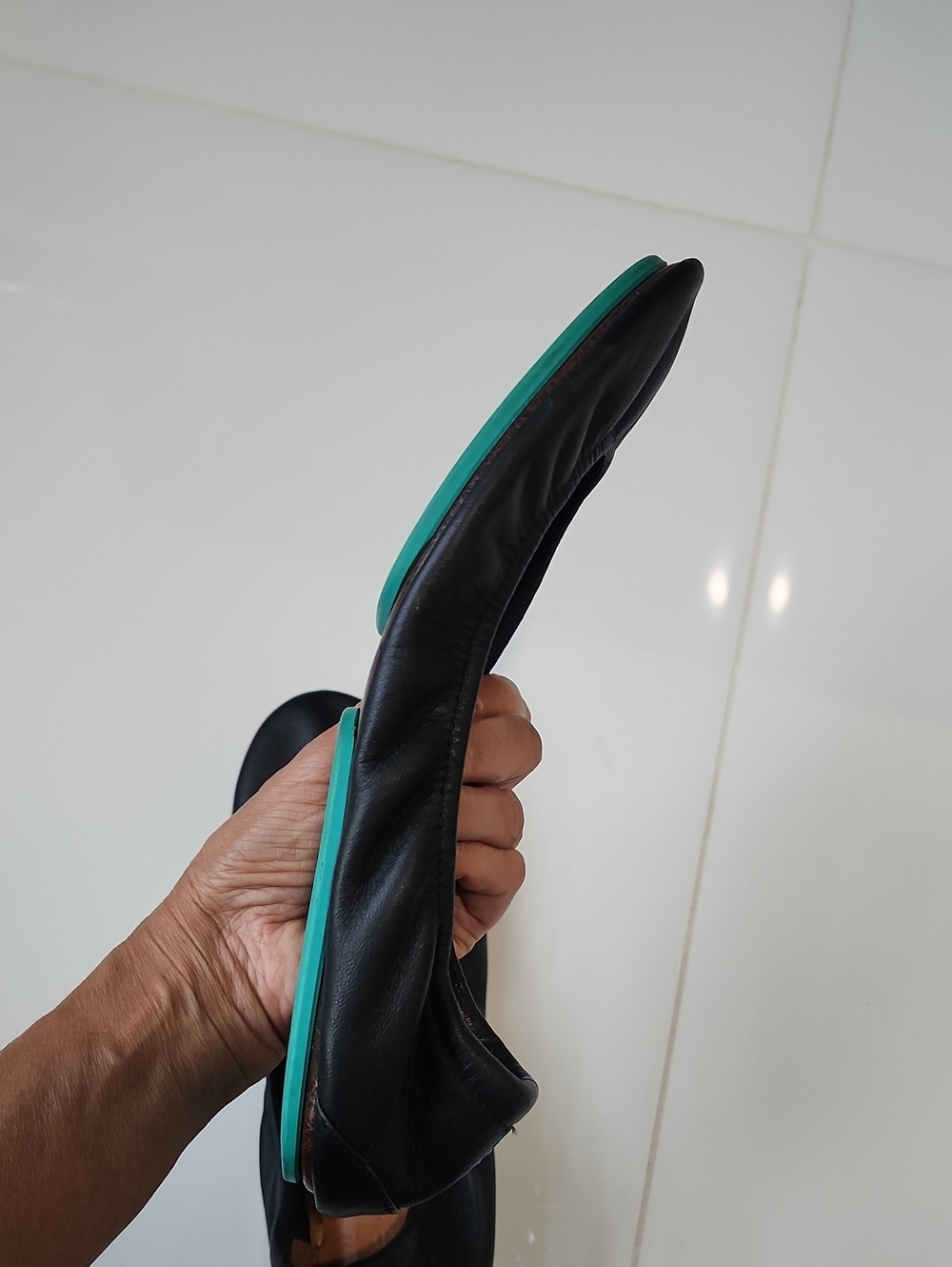 Tiekd Black Women's Leather Ballet Flats - Picture 13 of 14